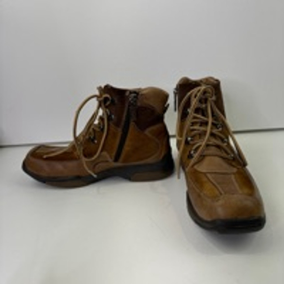 Blondo women aquaprotect winter hiking boots size 7 - Picture 3 of 10